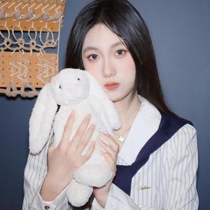弓旭馨